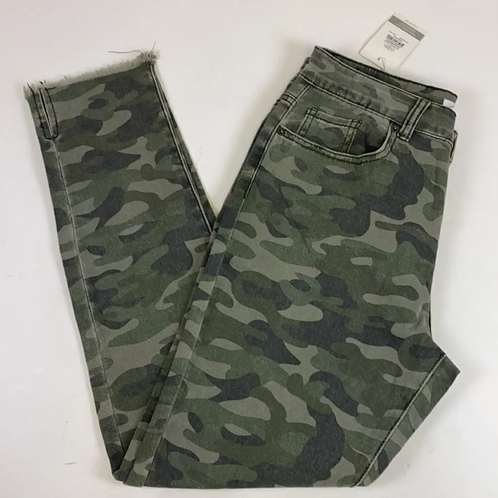 Mud Pie Women's Rory Green‎ Camo Jeans size Small D30